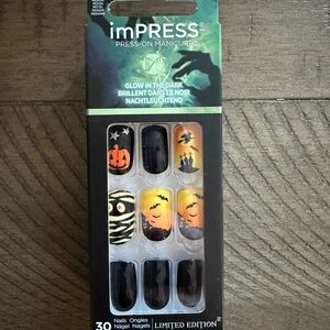 imPRESS Limited Edition Halloween Press-On Nails
